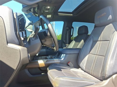 Used 2024 Chevrolet Silverado 2500 High Country w/ High Country Premium Package image 13