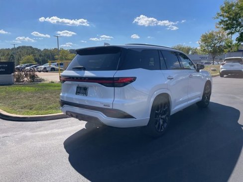 New 2026 Lexus TX 500h AWD image 3