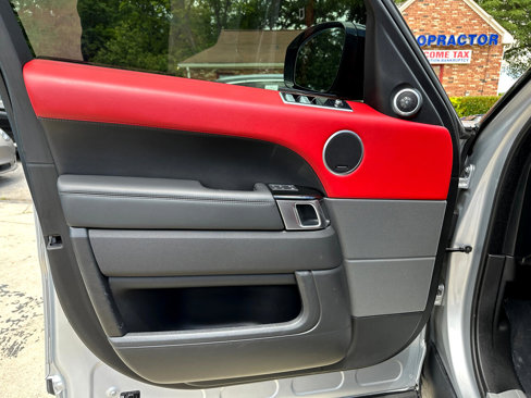 Used 2020 Land Rover Range Rover Sport HST image 15