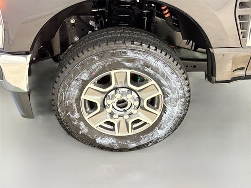 New 2025 Ford F250 Lariat w/ FX4 Off-Road Package image 30