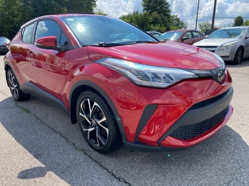 Used 2021 Toyota C-HR XLE image 1