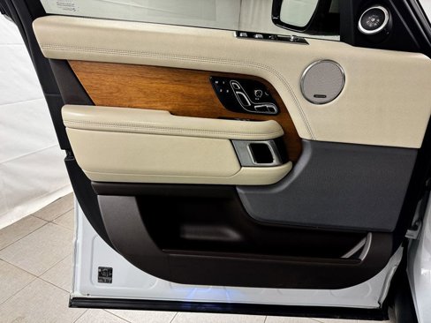 Used 2019 Land Rover Range Rover HSE image 15