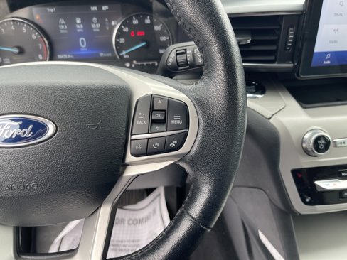 Used 2023 Ford Explorer XLT w/ Equipment Group 202A image 17