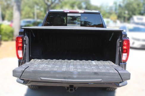 Used 2022 GMC Sierra 1500 Elevation w/ Elevation Premium Package image 15