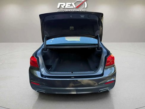 Used 2018 BMW 540i xDrive image 9