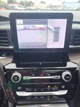 Used 2021 Ford Explorer Limited w/ Class III Trailer Tow Package image 2