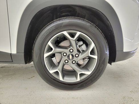 Used 2024 Chevrolet Trax LT image 17