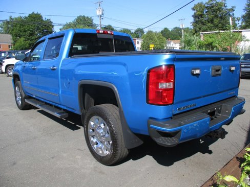 Used 2015 GMC Sierra 2500 Denali w/ Suspension Package, Off-Road image 4