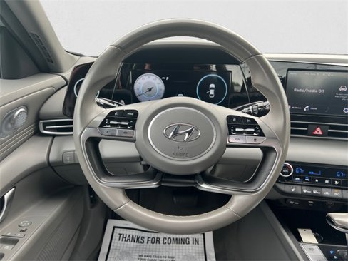 Used 2022 Hyundai Elantra SEL w/ Convenience Package image 12