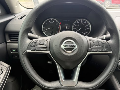 Used 2023 Nissan Sentra S image 13