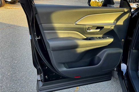 New 2026 Toyota Grand Highlander XLE image 10