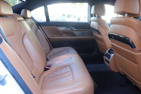 Used 2020 BMW 750i xDrive image 22