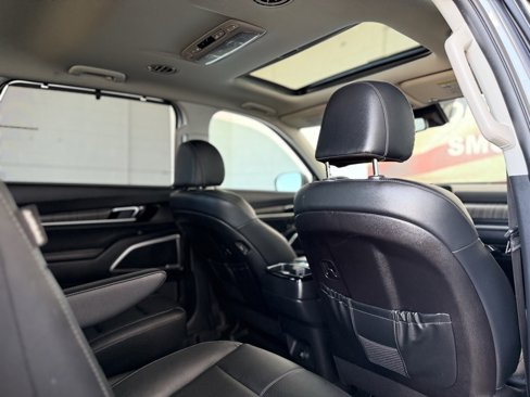 Used 2023 Kia Telluride EX w/ EX Captain's Chair Package image 47