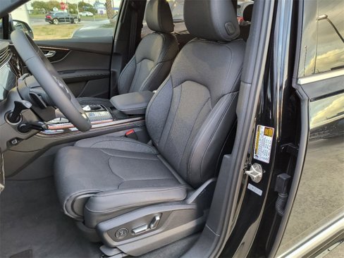 New 2025 Audi Q7 3.0T Prestige image 6