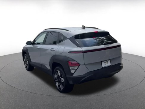Used 2025 Hyundai Kona SEL image 11