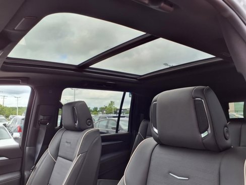 New 2025 Cadillac Escalade ESV Sport image 15