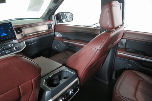Used 2024 Ford Expedition Limited image 15