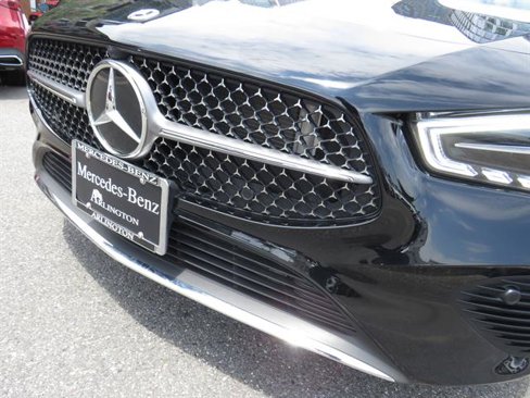 Used 2025 Mercedes-Benz CLA 250 4MATIC image 25