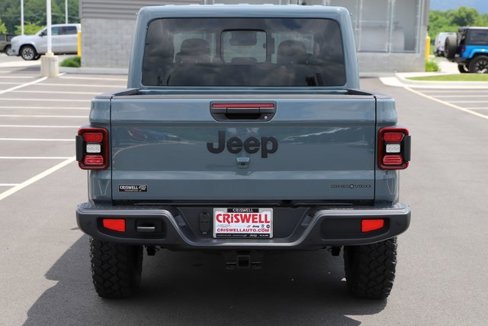New 2025 Jeep Gladiator Sport image 5