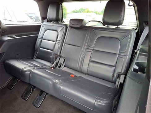 Certified 2024 Lincoln Navigator Premiere image 9
