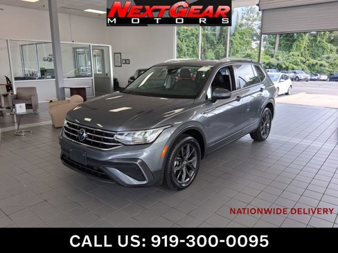 Used 2022 Volkswagen Tiguan SE image 1