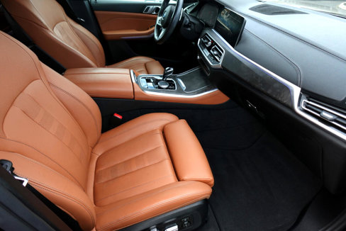 Used 2022 BMW X5 xDrive40i w/ M Sport Package image 18