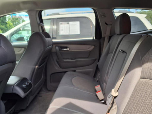 Used 2016 Chevrolet Traverse LT image 7