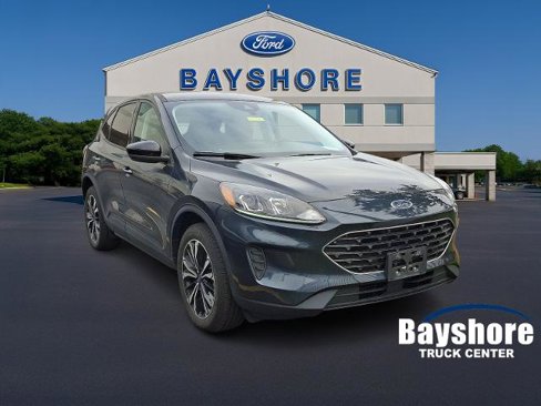 Certified 2022 Ford Escape SE w/ SE Sport Appearance Package image 1