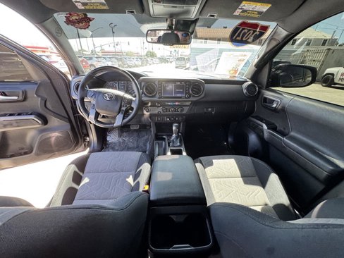Used 2021 Toyota Tacoma TRD Sport image 12