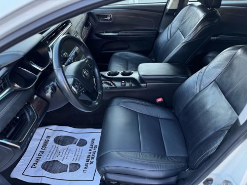 Used 2014 Toyota Avalon XLE image 9