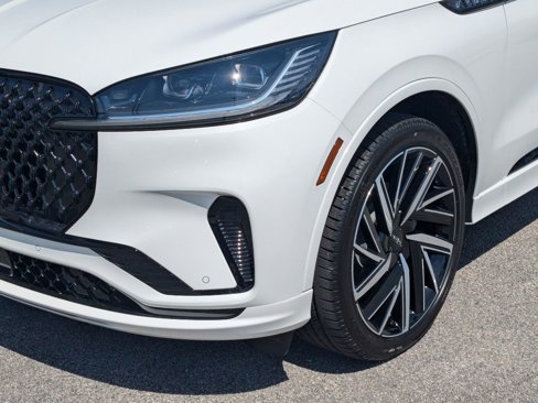 New 2025 Lincoln Aviator Black Label w/ Jet Appearance Package image 9