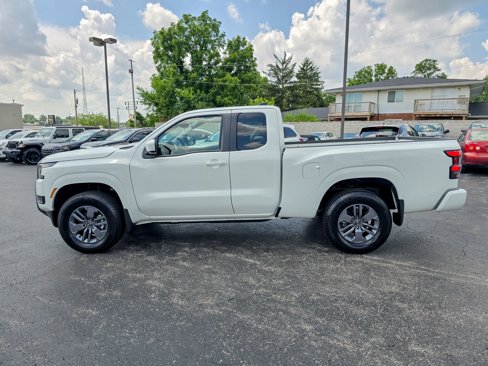 Used 2025 Nissan Frontier SV image 12