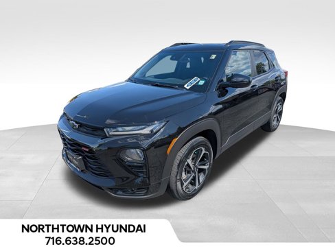 Used 2023 Chevrolet TrailBlazer RS w/ Sun and Liftgate Package image 3