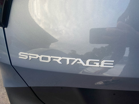 Used 2025 Kia Sportage EX w/ Premium Package image 8