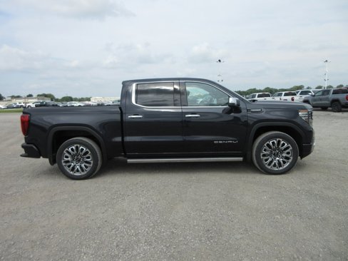 New 2026 GMC Sierra 1500 Denali Ultimate image 3