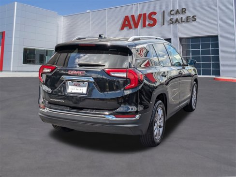 Used 2024 GMC Terrain SLT image 6