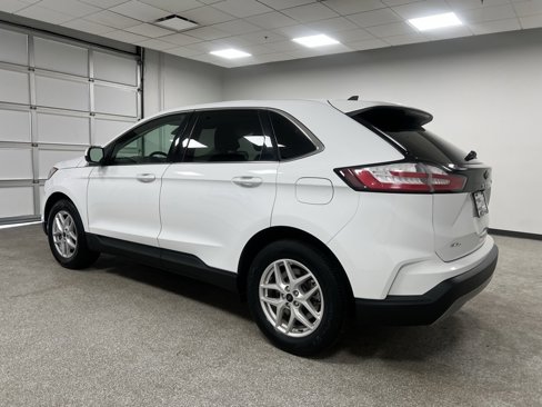 Used 2024 Ford Edge SEL image 8