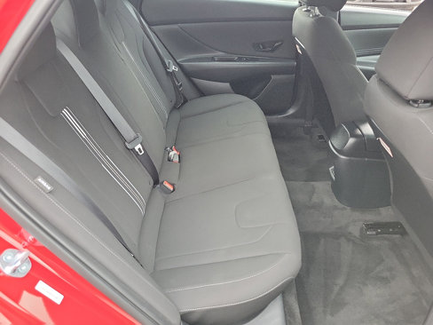 Used 2025 Hyundai Elantra Sport w/ Cargo Package image 17