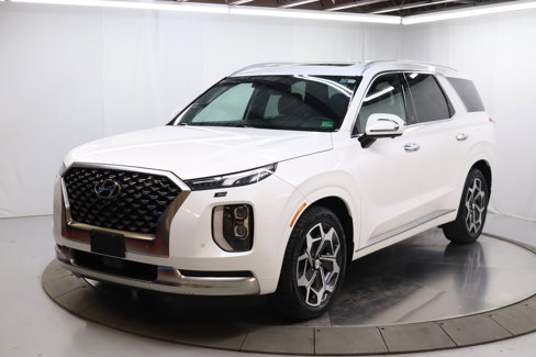 Used 2022 Hyundai Palisade Calligraphy image 2