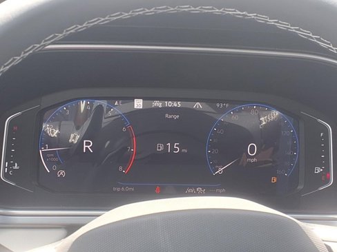 New 2025 Volkswagen Taos SEL image 15