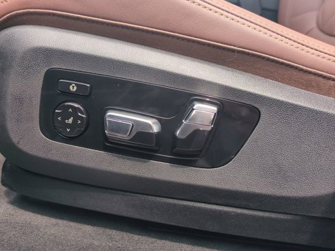 New 2026 BMW X5 xDrive50e w/ M Sport Package image 19