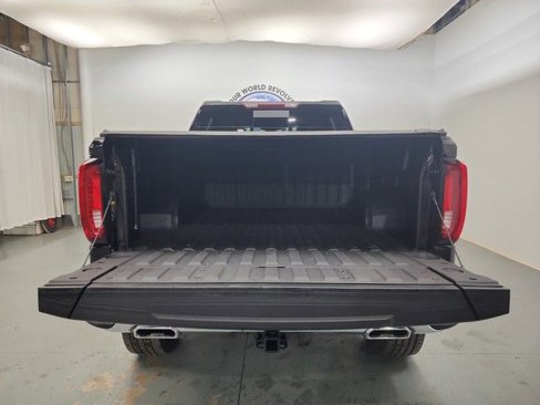 Used 2023 GMC Sierra 1500 SLT w/ SLT Premium Package image 8