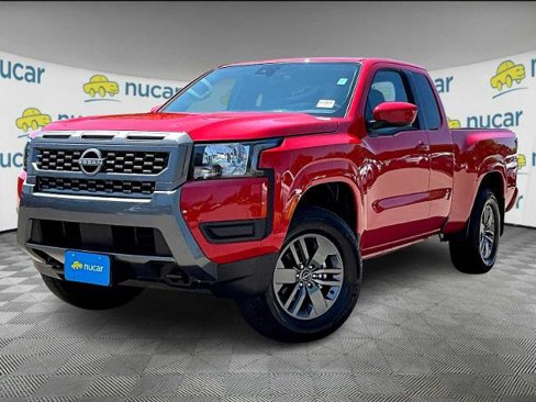 Certified 2025 Nissan Frontier SV image 3