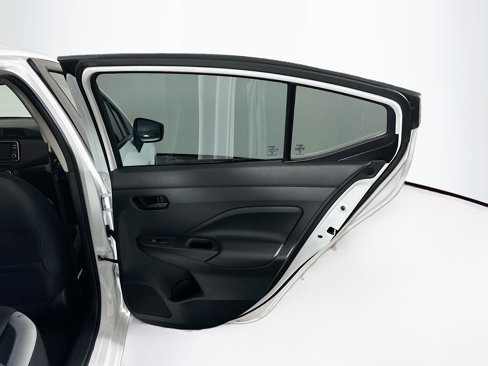 Used 2025 Nissan Versa S w/ Trunk Package image 27
