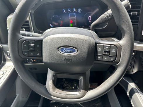 New 2025 Ford F350 XLT w/ Black Appearance Package image 18