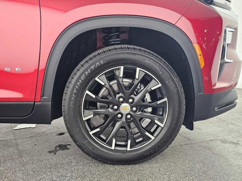 New 2026 Chevrolet Traverse LT w/ Enhanced Driving Package image 9