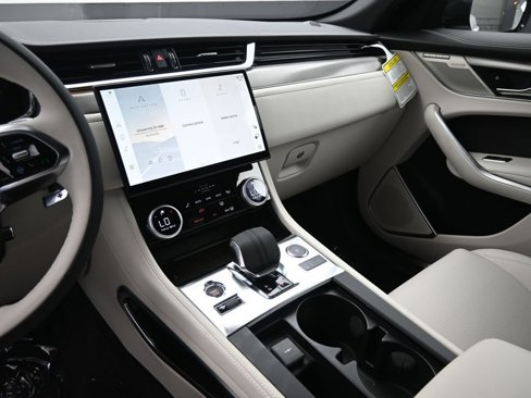 New 2026 Jaguar F-PACE R-Dynamic S image 16
