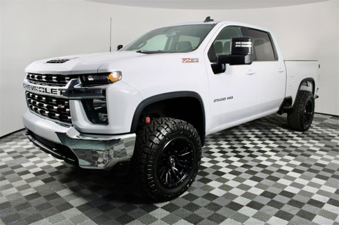 Used 2023 Chevrolet Silverado 2500 LT image 4