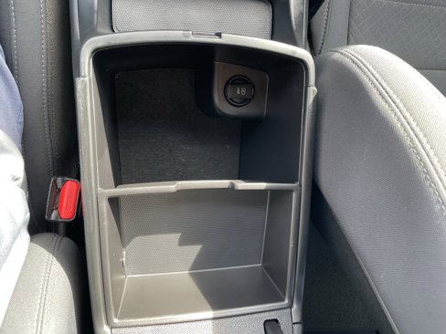 Used 2018 Kia Sorento LX image 24
