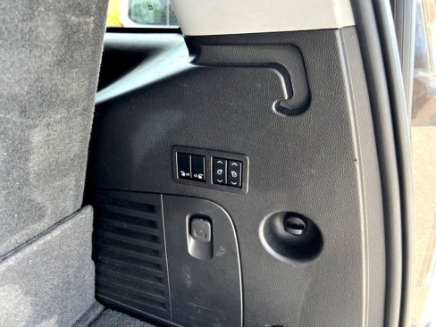 Used 2018 Cadillac Escalade Luxury image 22